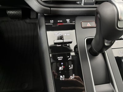 2026 Porsche Macan AWD