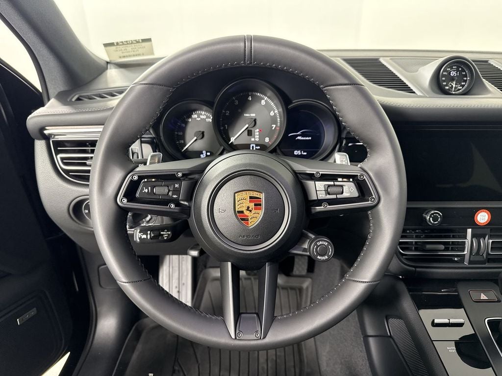 2026 Porsche Macan AWD