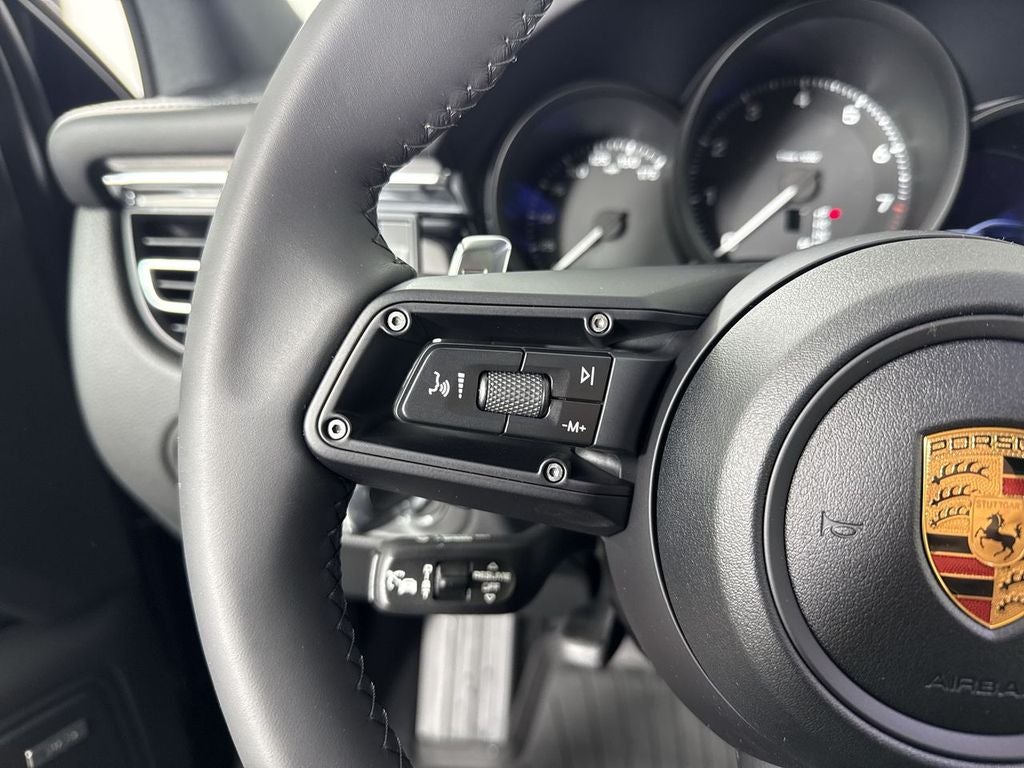2026 Porsche Macan AWD