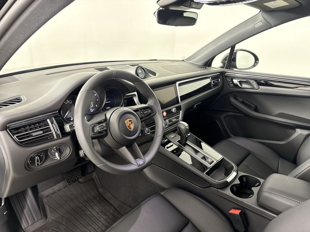 2026 Porsche Macan AWD