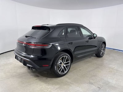 2026 Porsche Macan AWD