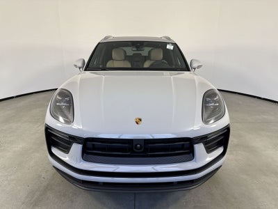 2026 Porsche Macan AWD