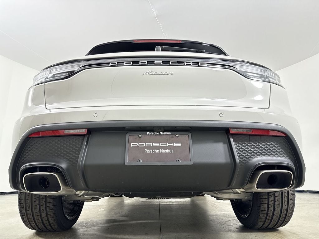 2026 Porsche Macan AWD