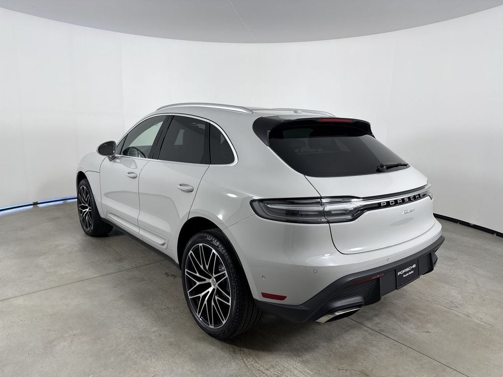 2026 Porsche Macan AWD