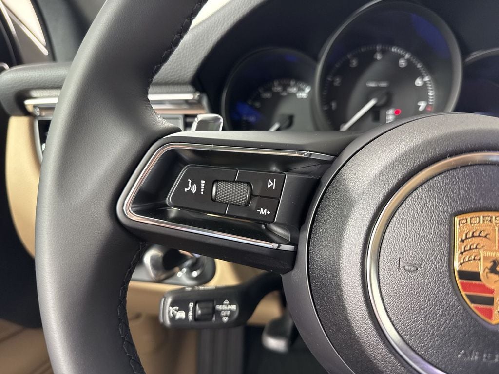 2026 Porsche Macan AWD