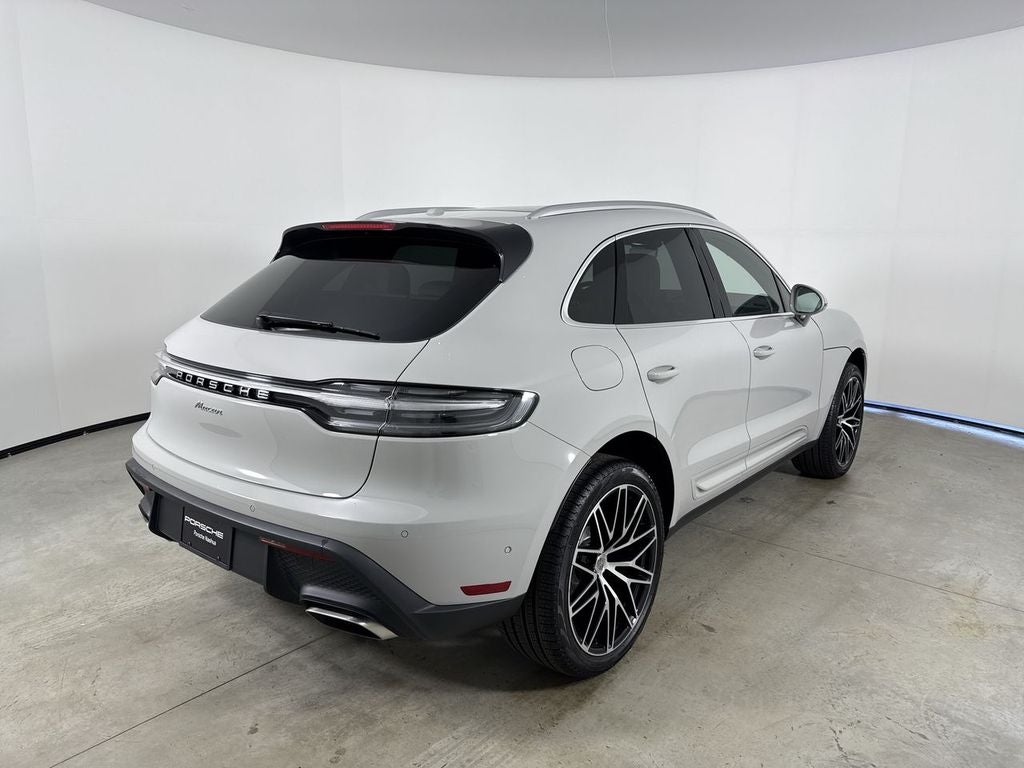 2026 Porsche Macan AWD