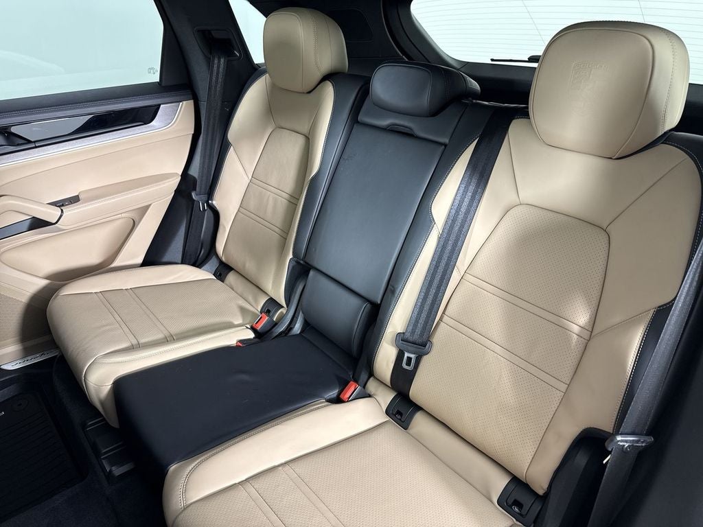 2024 Porsche Cayenne AWD