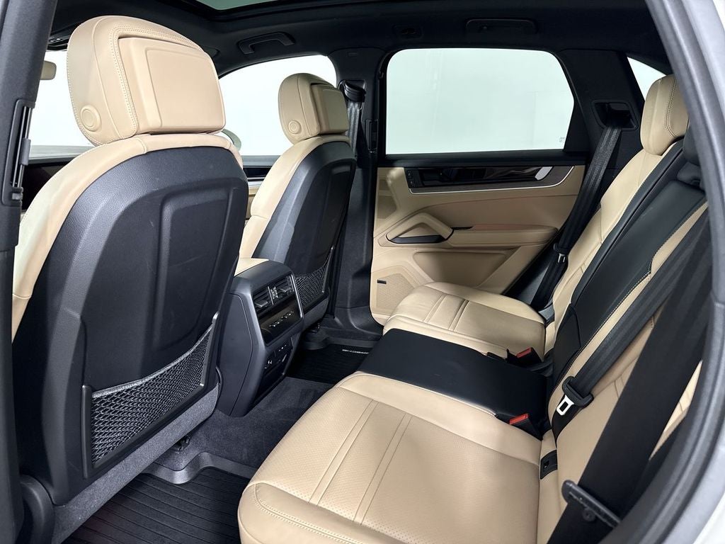 2024 Porsche Cayenne AWD