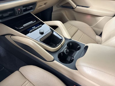 2024 Porsche Cayenne AWD