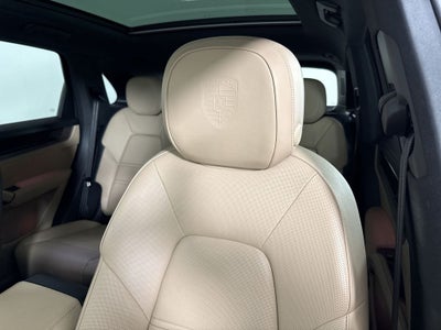 2024 Porsche Cayenne AWD