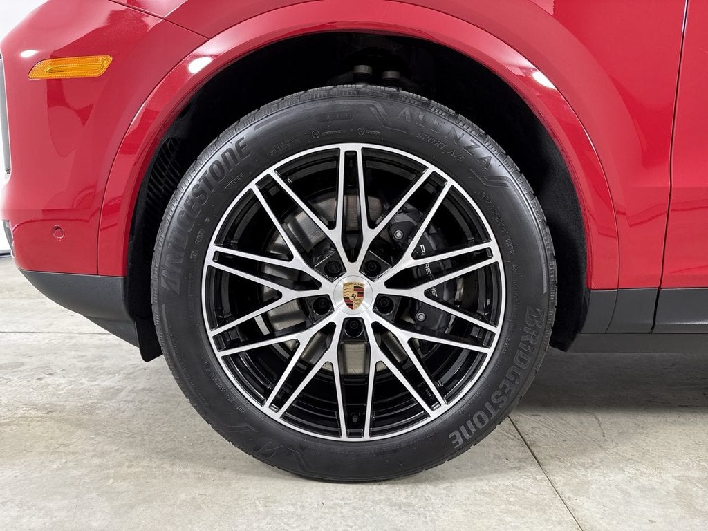 2025 Porsche Cayenne AWD