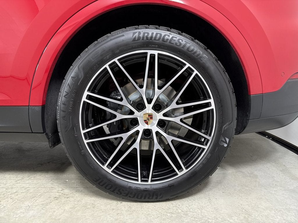 2025 Porsche Cayenne AWD