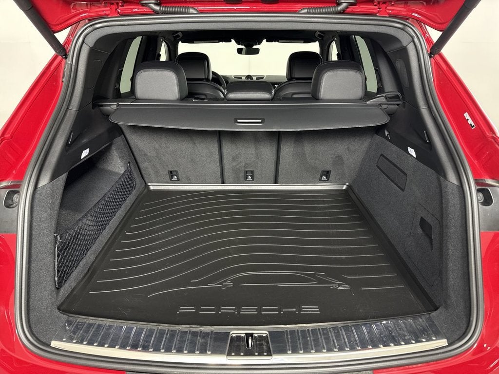 2025 Porsche Cayenne AWD