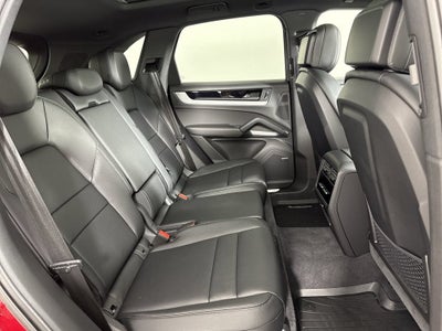 2025 Porsche Cayenne AWD