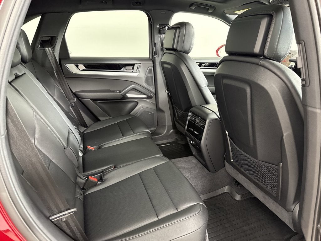 2025 Porsche Cayenne AWD