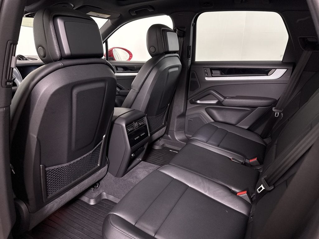 2025 Porsche Cayenne AWD