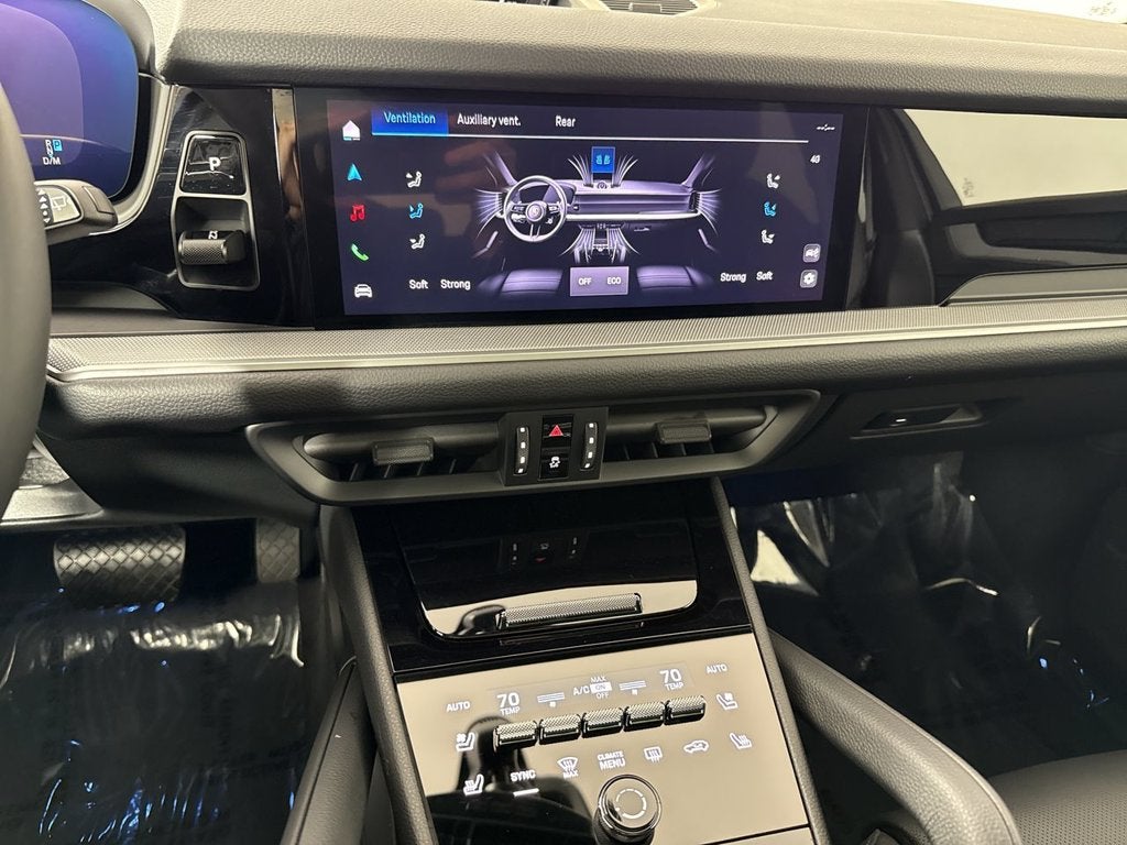 2025 Porsche Cayenne AWD