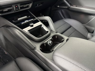 2025 Porsche Cayenne AWD