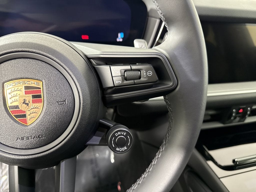 2025 Porsche Cayenne AWD