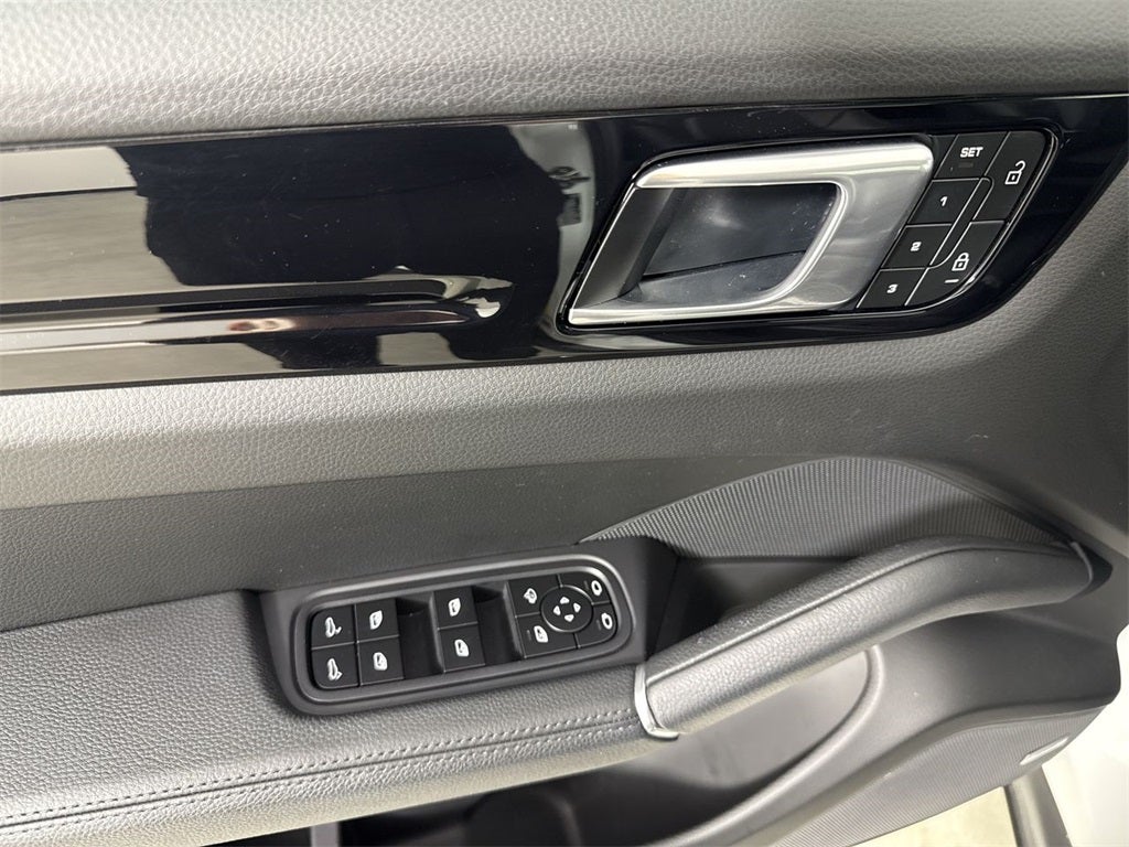 2023 Porsche Cayenne Cayenne (MY23)