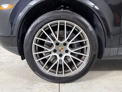 2023 Porsche Cayenne Platinum Edition