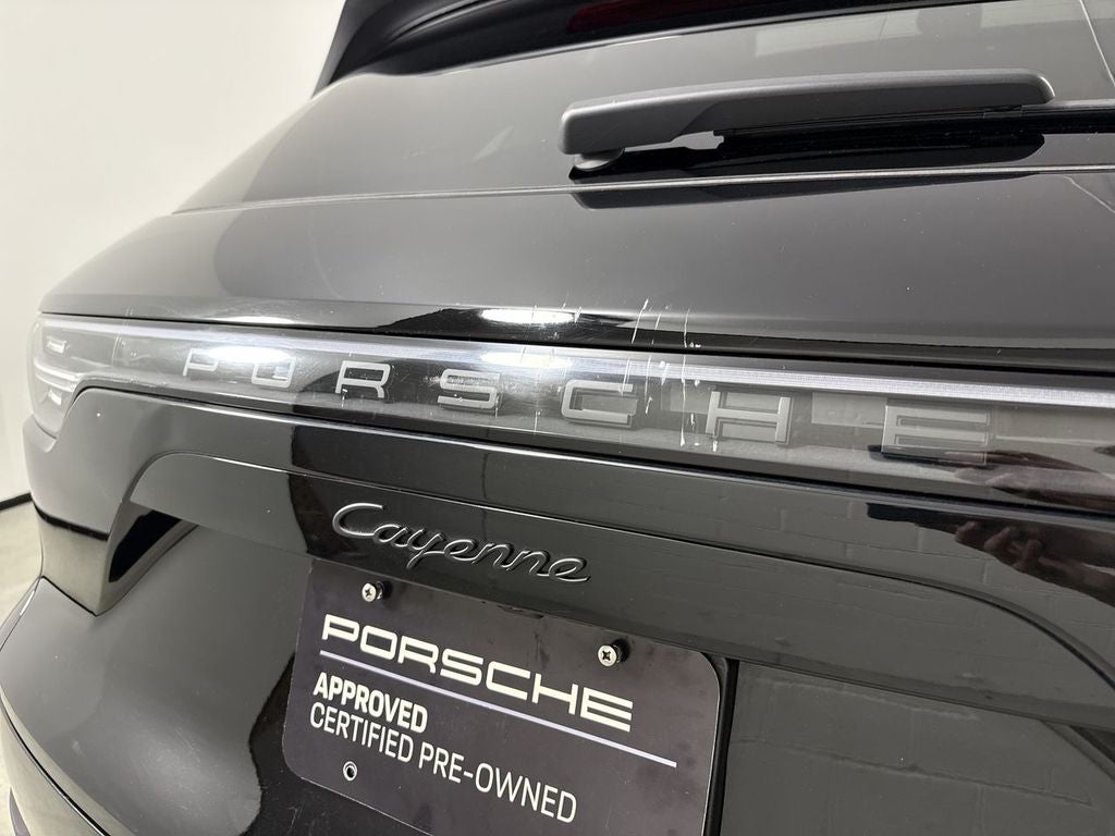 2023 Porsche Cayenne Platinum Edition