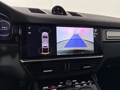 2023 Porsche Cayenne Platinum Edition