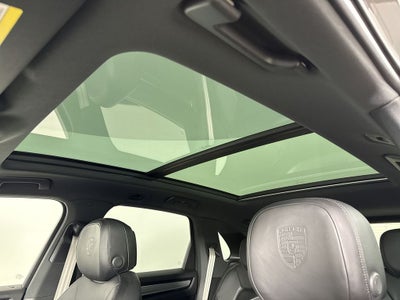 2023 Porsche Cayenne Platinum Edition