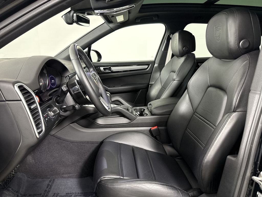 2023 Porsche Cayenne Platinum Edition