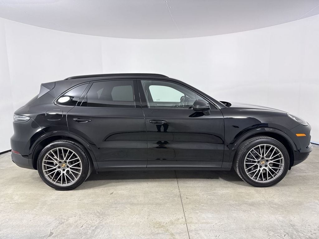 2023 Porsche Cayenne Platinum Edition