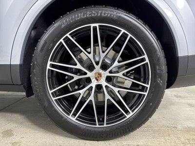 2026 Porsche Cayenne AWD