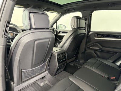 2026 Porsche Cayenne AWD