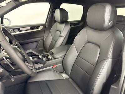 2026 Porsche Cayenne AWD