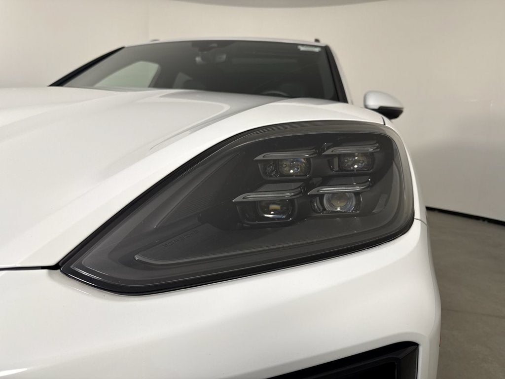 2025 Porsche Cayenne AWD