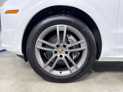 2025 Porsche Cayenne AWD