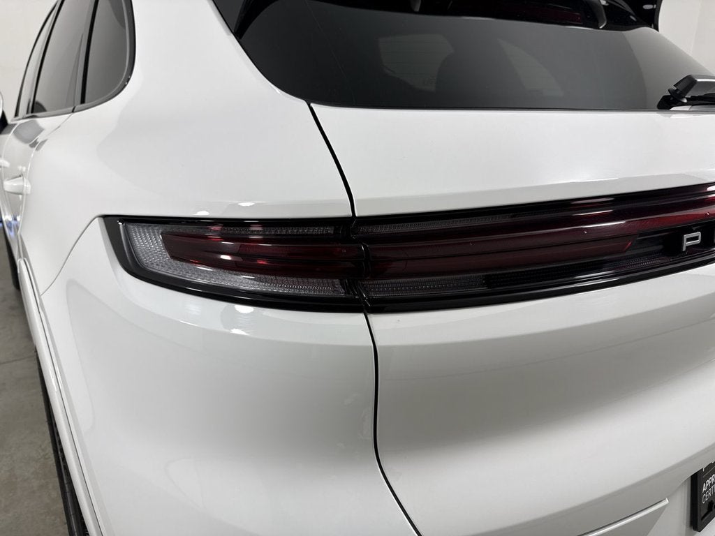 2025 Porsche Cayenne AWD