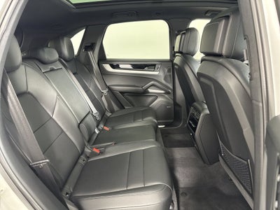 2025 Porsche Cayenne AWD