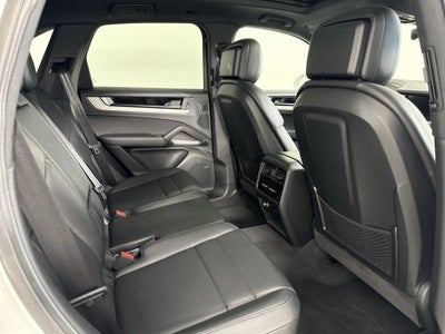 2025 Porsche Cayenne AWD