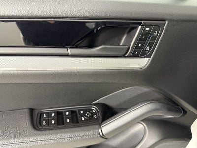 2025 Porsche Cayenne AWD