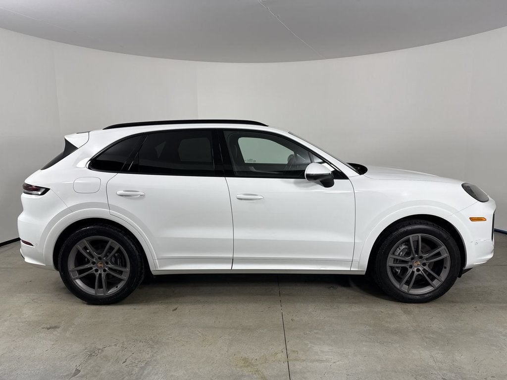 2025 Porsche Cayenne AWD