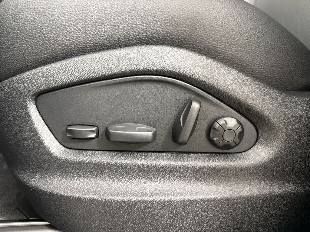 2026 Porsche Cayenne AWD