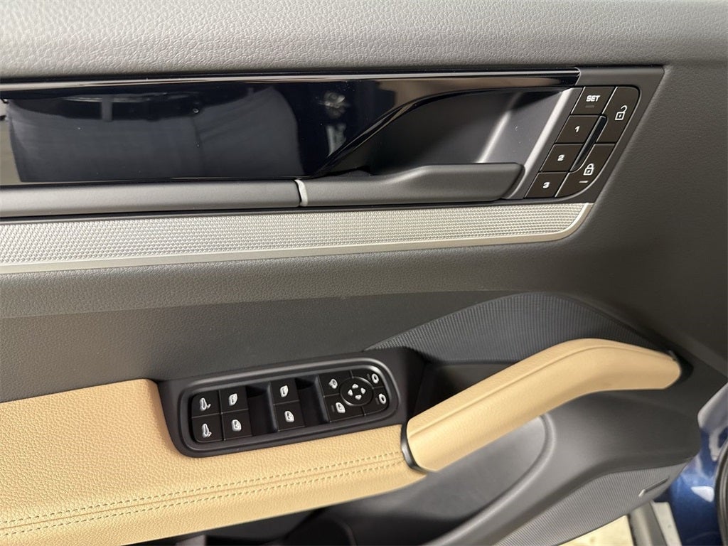 2026 Porsche Cayenne AWD