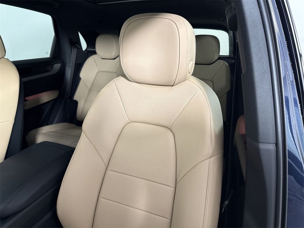 2026 Porsche Cayenne AWD