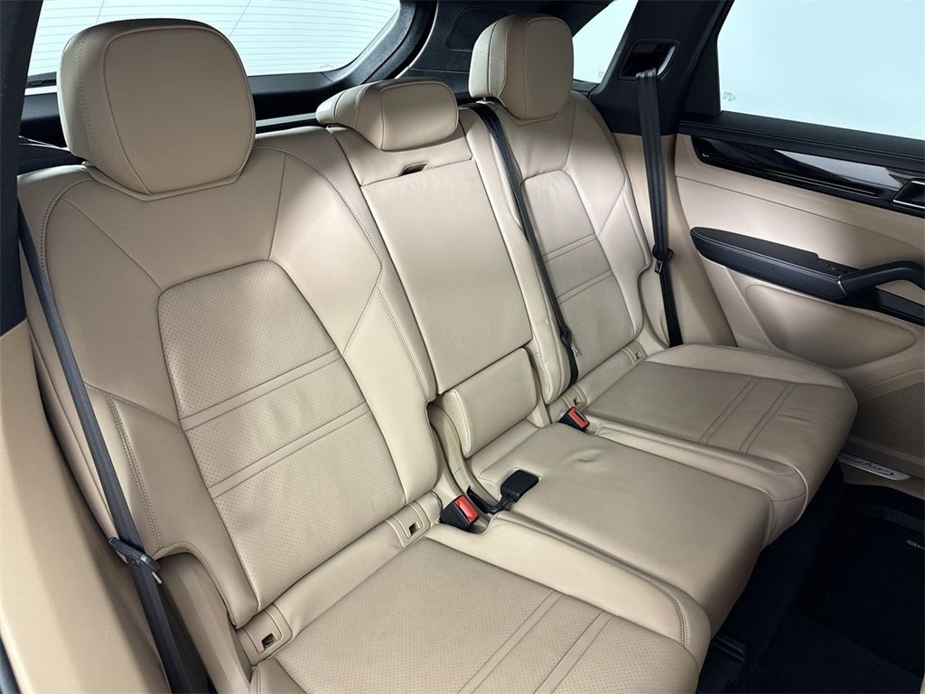 2022 Porsche Cayenne AWD