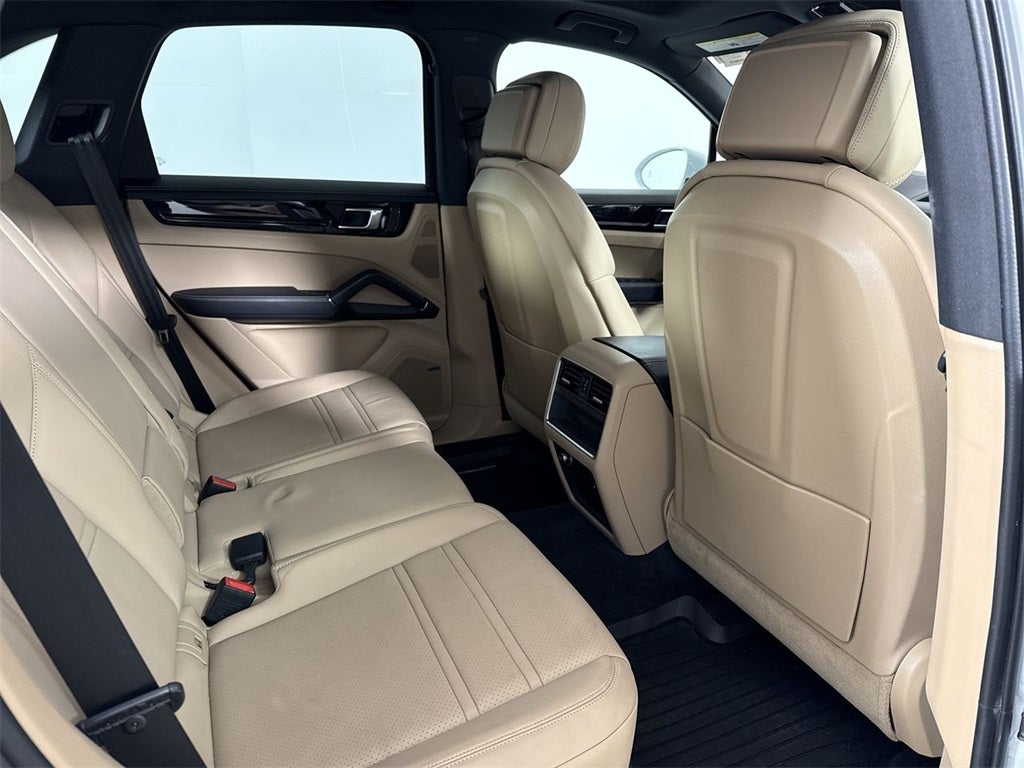 2022 Porsche Cayenne AWD