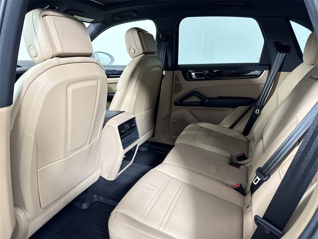 2022 Porsche Cayenne AWD
