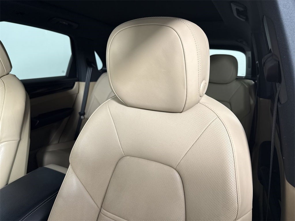 2022 Porsche Cayenne AWD