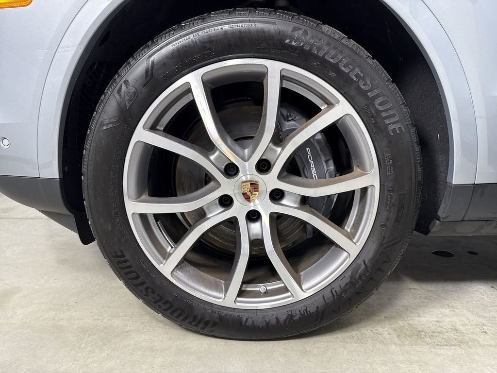 2025 Porsche Cayenne AWD