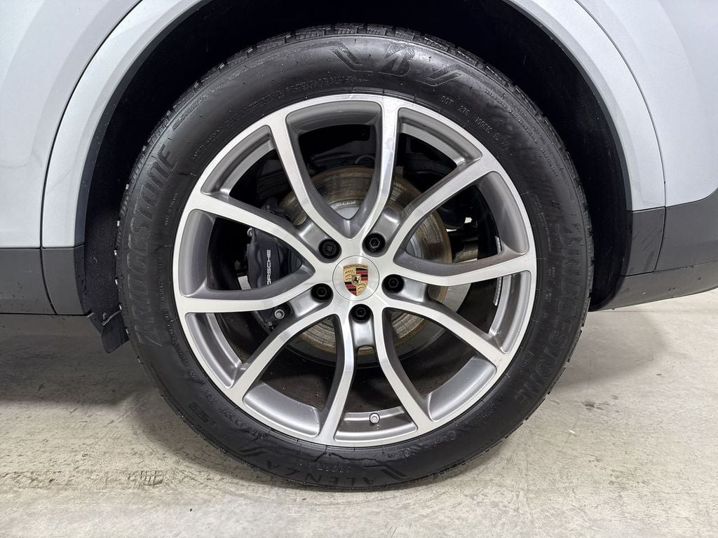 2025 Porsche Cayenne AWD