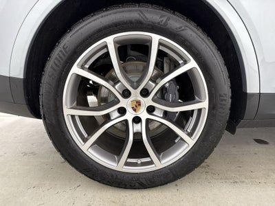 2025 Porsche Cayenne AWD